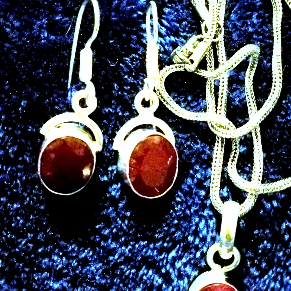 Necklace set - Picture 3 of 8